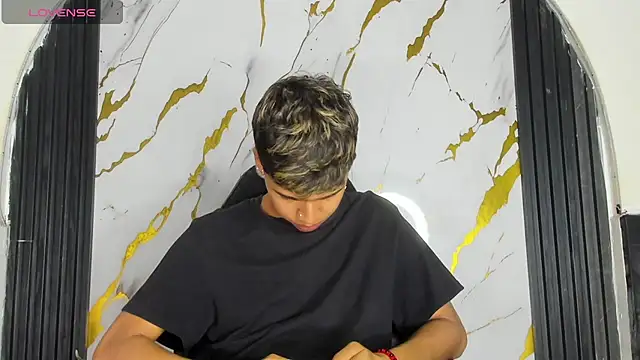 Snapshot of Timmy_Kiing_ chatting on 01.09.26 Timmy Kiing online show from 01.09.26