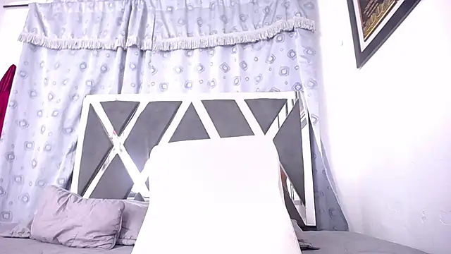 naughty ten18 online show from 11.27.25