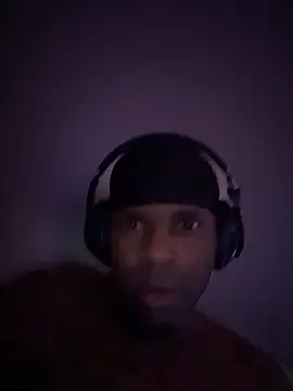 Snapshot of CrookedBeaut chatting on 01.11.26 CrookedBeaut online show from 01.11.26