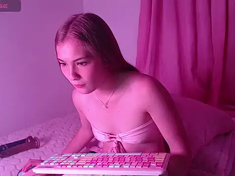 LIA BAKE online show from 11.24.25