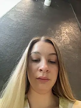 Snapshot of SashaCatt chatting on 07.14.26 SashaCatt online show from 07.14.26