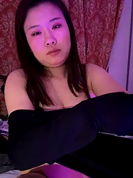 Snapshot of xoxo7799 chatting on 11.23.25 xoxo7799 online show from 11.23.25