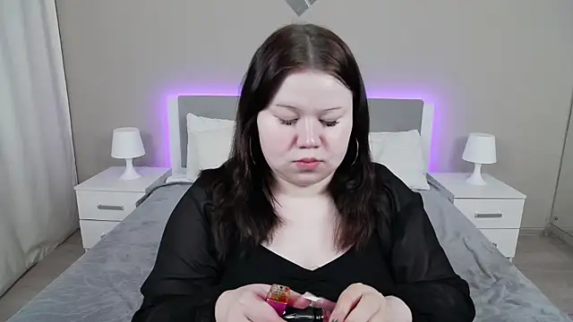 EvaNova  online show from 11.18.25