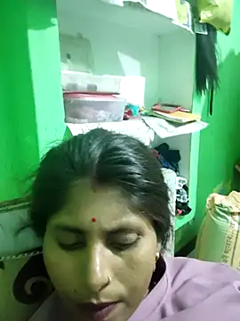Snapshot of Maya_mohni chatting on 04.25.26 Maya mohni online show from 04.25.26