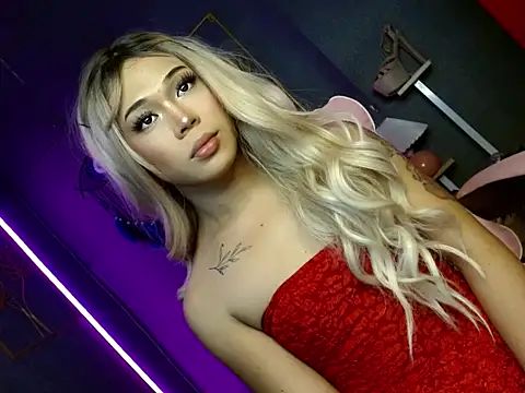 Snapshot of slutty_lauraxxx chatting on 02.13.26 slutty lauraxxx online show from 02.13.26