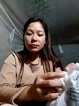 Snapshot of Lyla_john chatting on 12.17.25 Lyla john online show from 12.17.25