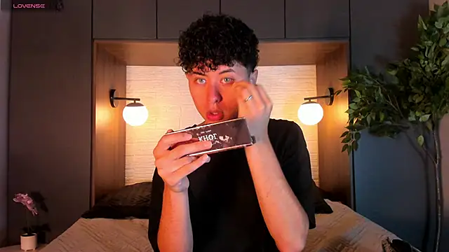 Noah dupont  online show from 11.17.25