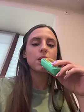 yourselenaa online show from 01.17.26