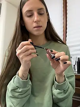 yourselenaa online show from 02.02.26