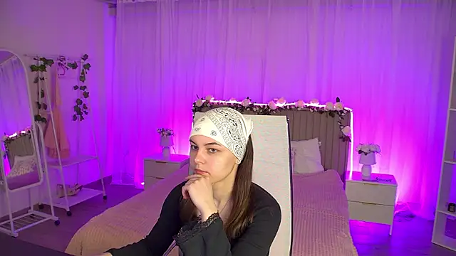 FrancescaCavaliere online show from 05.05.26