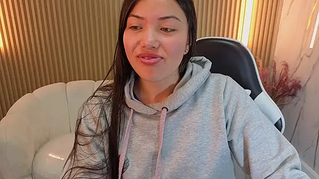 Snapshot of venus_velvet_tp chatting on 12.17.25 venus velvet tp online show from 12.17.25