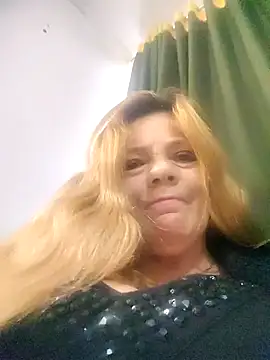 Snapshot of karlaanqui1 chatting on 01.12.26 karlaanqui1 online show from 01.12.26