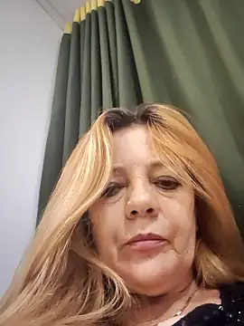 Snapshot of karlaanqui1 chatting on 01.16.26 karlaanqui1 online show from 01.16.26