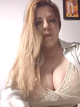 karlaanqui1 online show from 04.29.26