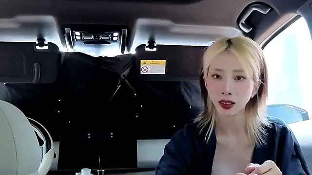 MoonVelour999 online show from 04.11.26