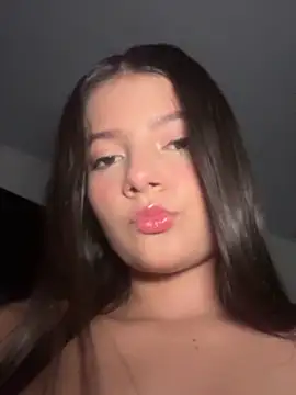 EmmiiGlow online show from 02.10.26