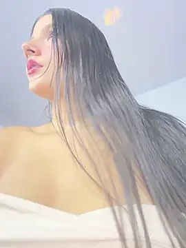 EmmiiGlow online show from 05.21.26