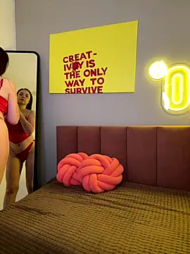 Erica Nelson online show from 11.21.25