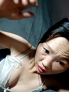 Snapshot of blonde_blg chatting on 12.16.25 blonde blg online show from 12.16.25