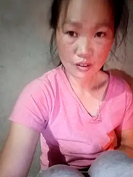 Snapshot of blonde_blg chatting on 12.17.25 blonde blg online show from 12.17.25