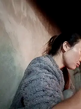 Snapshot of blonde_blg chatting on 12.20.25 blonde blg online show from 12.20.25