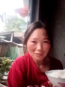 Snapshot of blonde_blg chatting on 12.21.25 blonde blg online show from 12.21.25