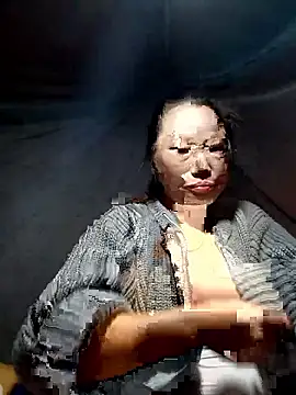 Snapshot of blonde_blg chatting on 01.15.26 blonde blg online show from 01.15.26