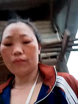 Snapshot of blonde_blg chatting on 02.15.26 blonde blg online show from 02.15.26