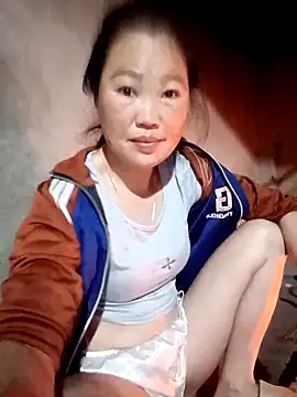 Snapshot of blonde_blg chatting on 02.25.26 blonde blg online show from 02.25.26