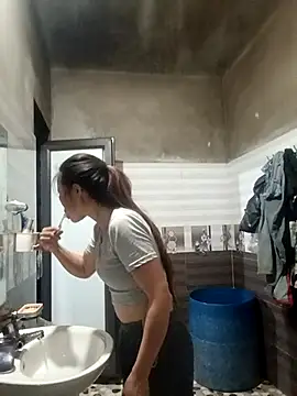 Snapshot of blonde_blg chatting on 02.27.26 blonde blg online show from 02.27.26