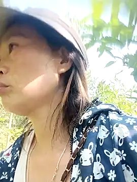 Snapshot of blonde_blg chatting on 03.02.26 blonde blg online show from 03.02.26