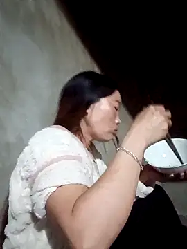 Snapshot of blonde_blg chatting on 03.05.26 blonde blg online show from 03.05.26