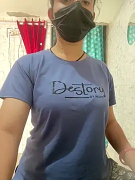 Snapshot of Red_Queen_11 chatting on 02.08.26 Red Queen 11 online show from 02.08.26