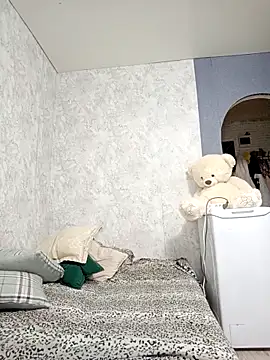 Snapshot of URALS-BOOBS chatting on 12.17.25 URALS-BOOBS online show from 12.17.25