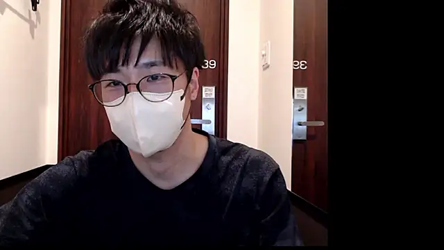 Snapshot of yuu-to-desu chatting on 02.01.26 yuu-to-desu online show from 02.01.26