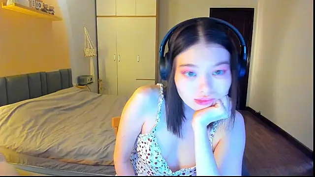 Snapshot of HopeLovely chatting on 01.19.26 HopeLovely online show from 01.19.26