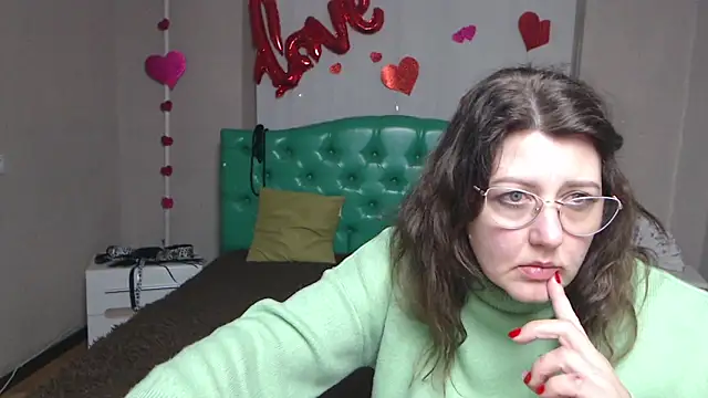 Snapshot of RoseHille chatting on 02.03.26 RoseHille online show from 02.03.26