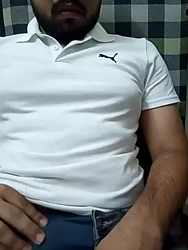 Snapshot of MrToxxic chatting on 11.10.25 MrToxxic online show from 11.10.25