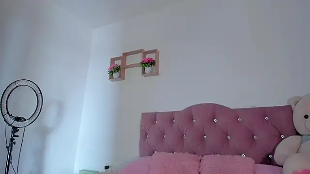 Snapshot of vanessa_sexyhot_ chatting on 01.18.26 vanessa sexyhot online show from 01.18.26