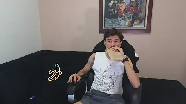 Snapshot of Derekswan chatting on 05.19.26 Derekswan online show from 05.19.26