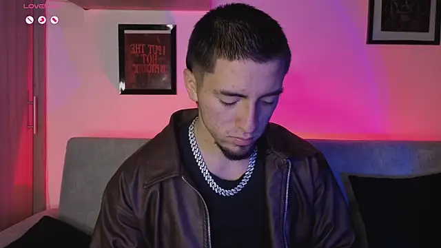 Snapshot of AresMassimoX chatting on 01.16.26 AresMassimoX online show from 01.16.26