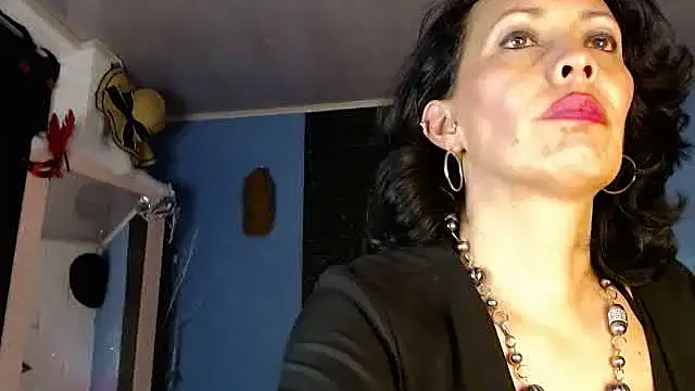 Jhanne Cherry  online show from 04.30.26