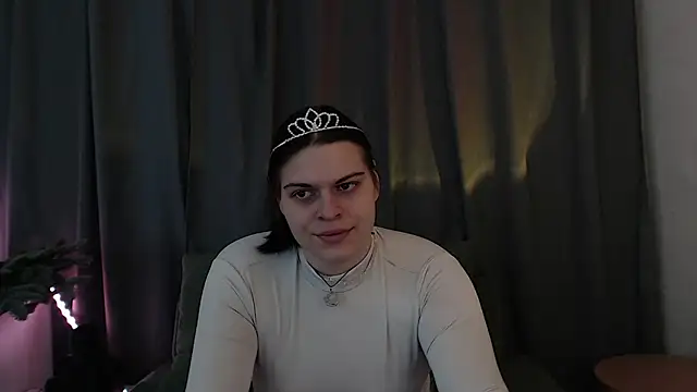 Dona Mafia online show from 12.13.25