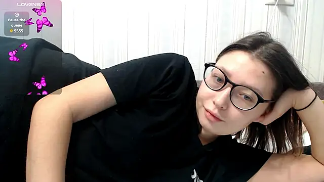 Snapshot of your__gena chatting on 01.14.26 your gena online show from 01.14.26