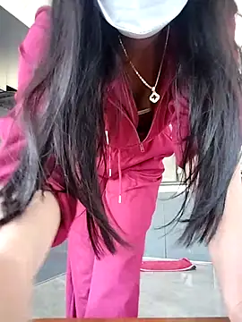 Snapshot of __Anna___ chatting on 11.30.25 Anna online show from 11.30.25