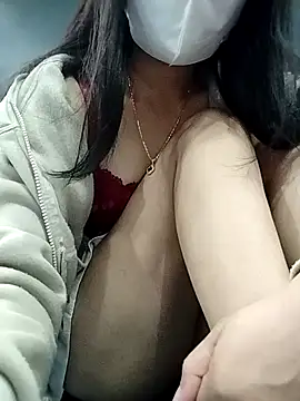 Snapshot of __Anna___ chatting on 12.22.25 Anna online show from 12.22.25