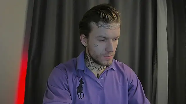 Huntall77 online show from 12.04.25