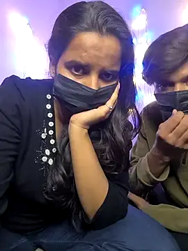 Snapshot of drakezone chatting on 11.21.25 drakezone online show from 11.21.25