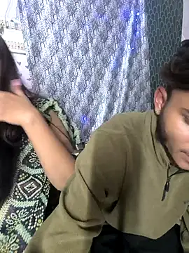 Snapshot of drakezone chatting on 11.28.25 drakezone online show from 11.28.25