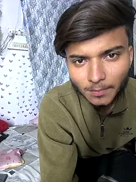 Snapshot of drakezone chatting on 12.03.25 drakezone online show from 12.03.25